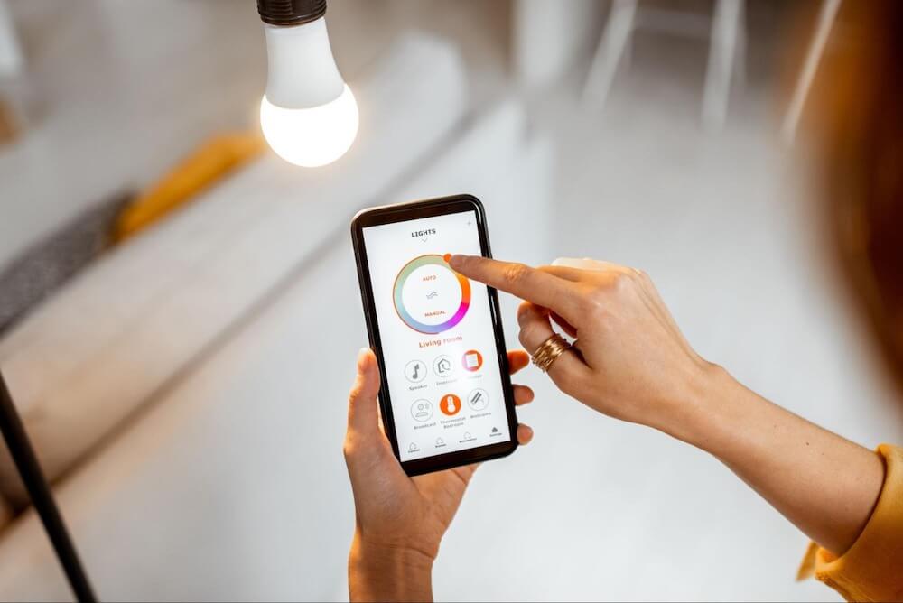 Controlling Smart LED Bulb With Your Smartphone